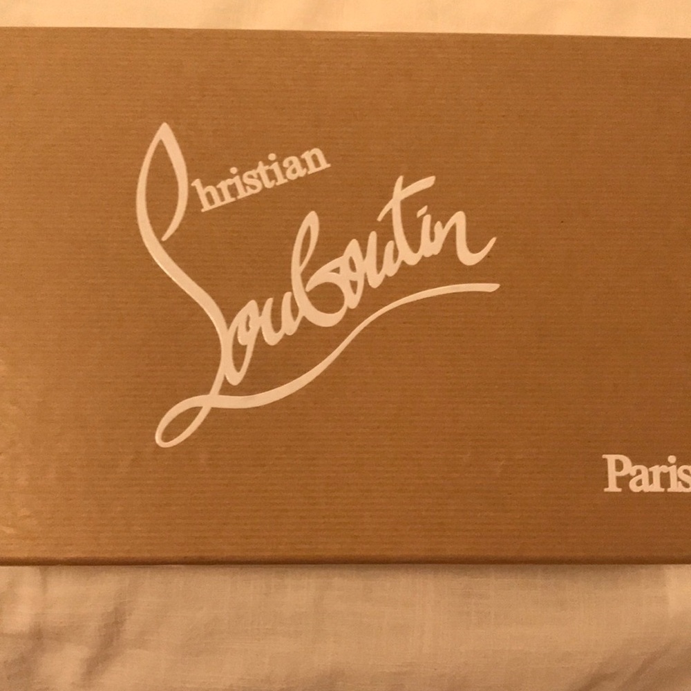 Size 8 black patent leather Christian Louboutin